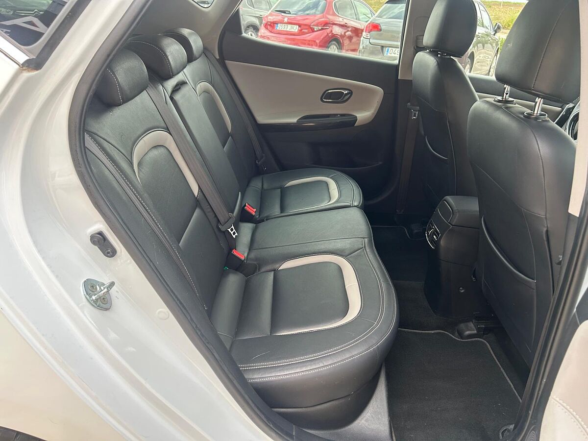 KIA CEE'D EMOTION 1.6 CRDI AUTO SPANISH LHD IN SPAIN 76000 MILES SUPERB 2014
